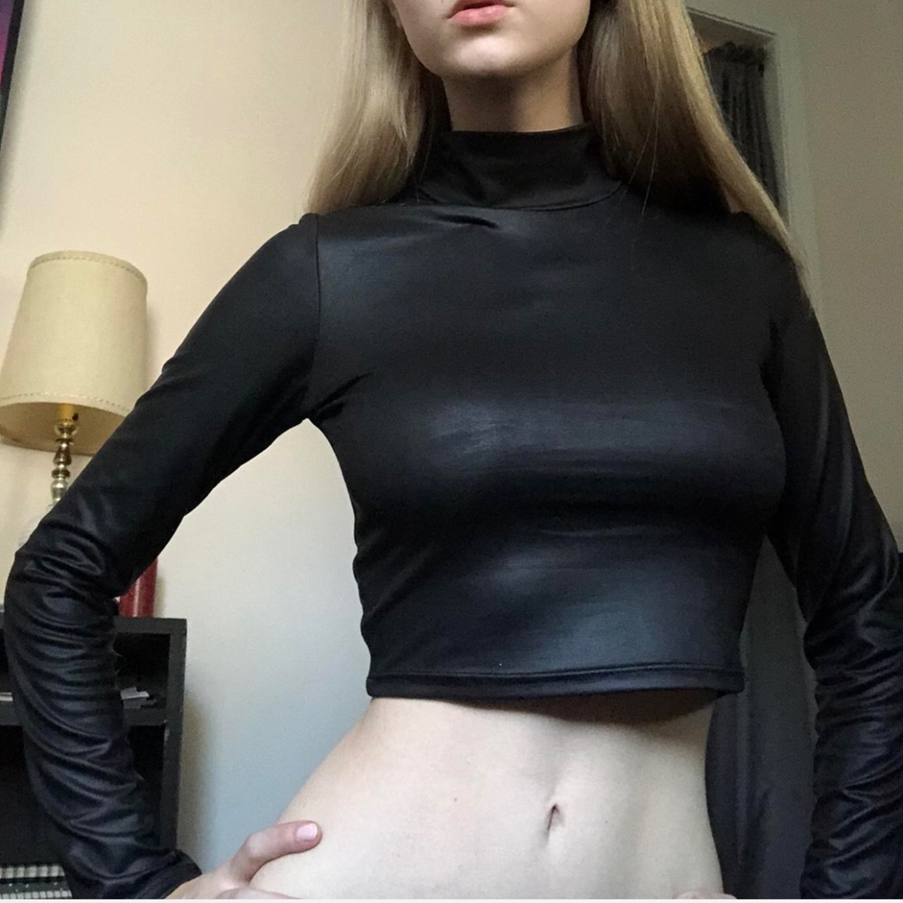 Black Long Sleeve Leather Crop Top